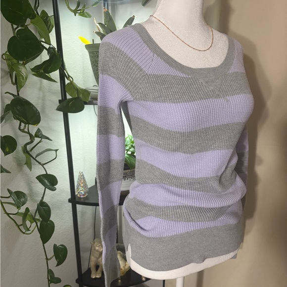 American Eagle Outfitters Lavender and Gray Striped Sweater - Picture 4 of 7